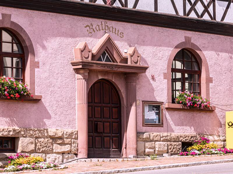 Eingangstüre ehemaliges Rathaus Fluorn
