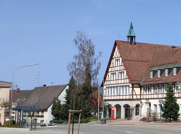 Blick auf das Rathaus im Jahr 2022 