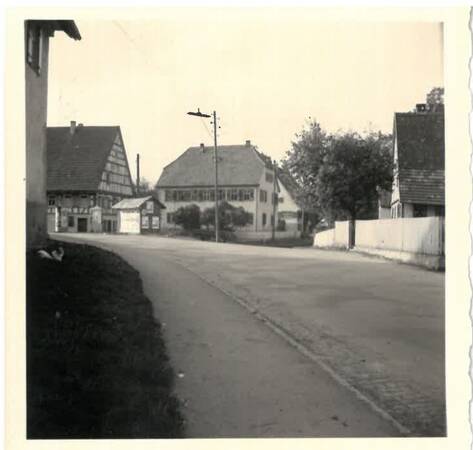 Blick auf das alte Pfarrhaus