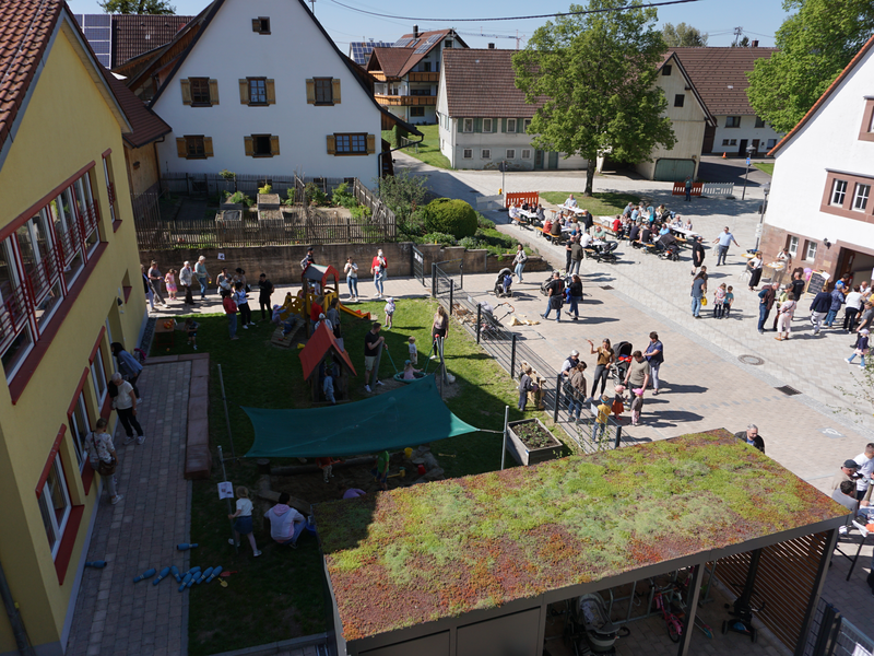 Ausblick aus den oberen Räumen des Kindergarten Winzeln beim Tag der offenen Tür